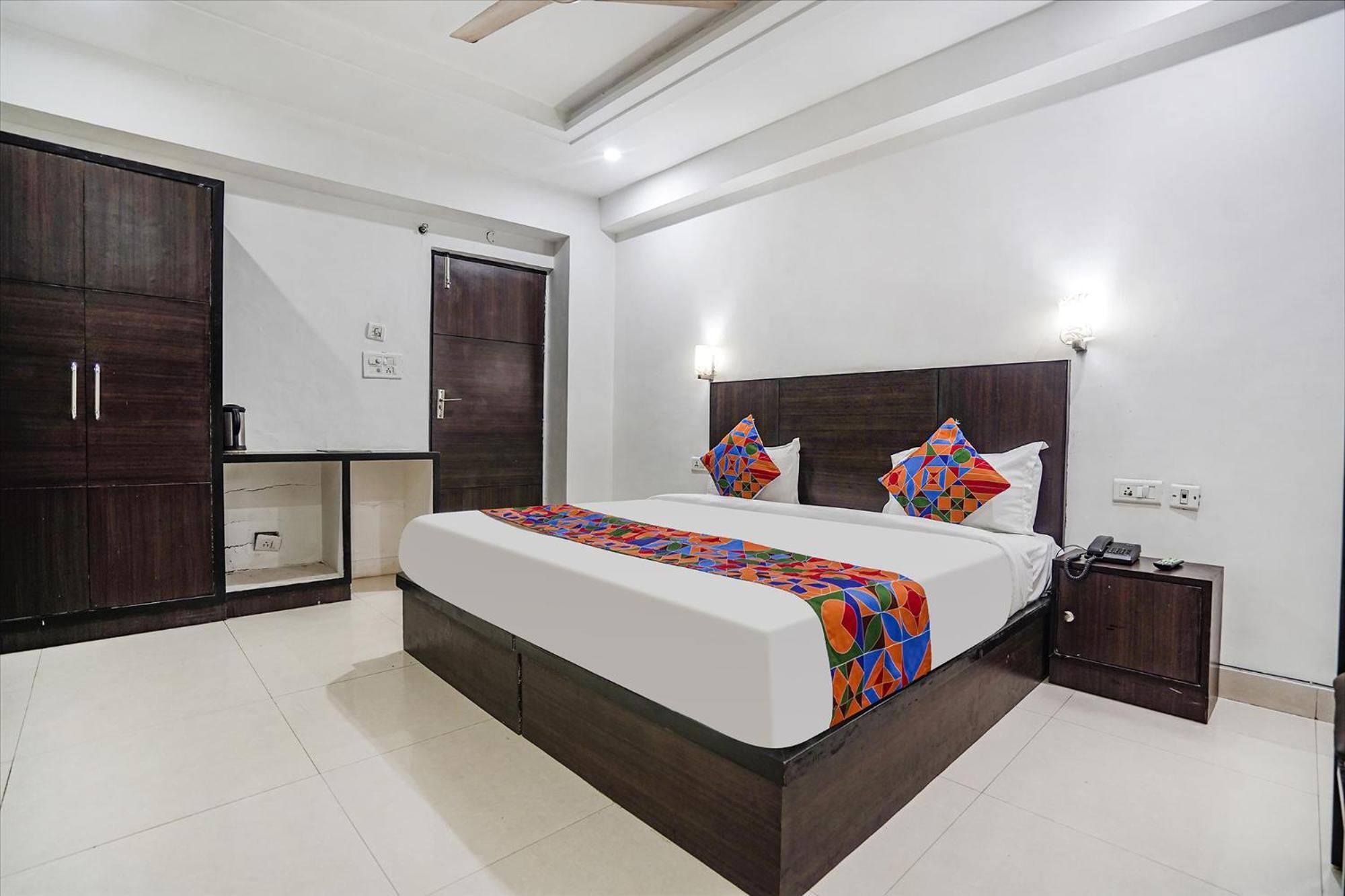 Fabhotel Idea Inn Агра Екстериор снимка