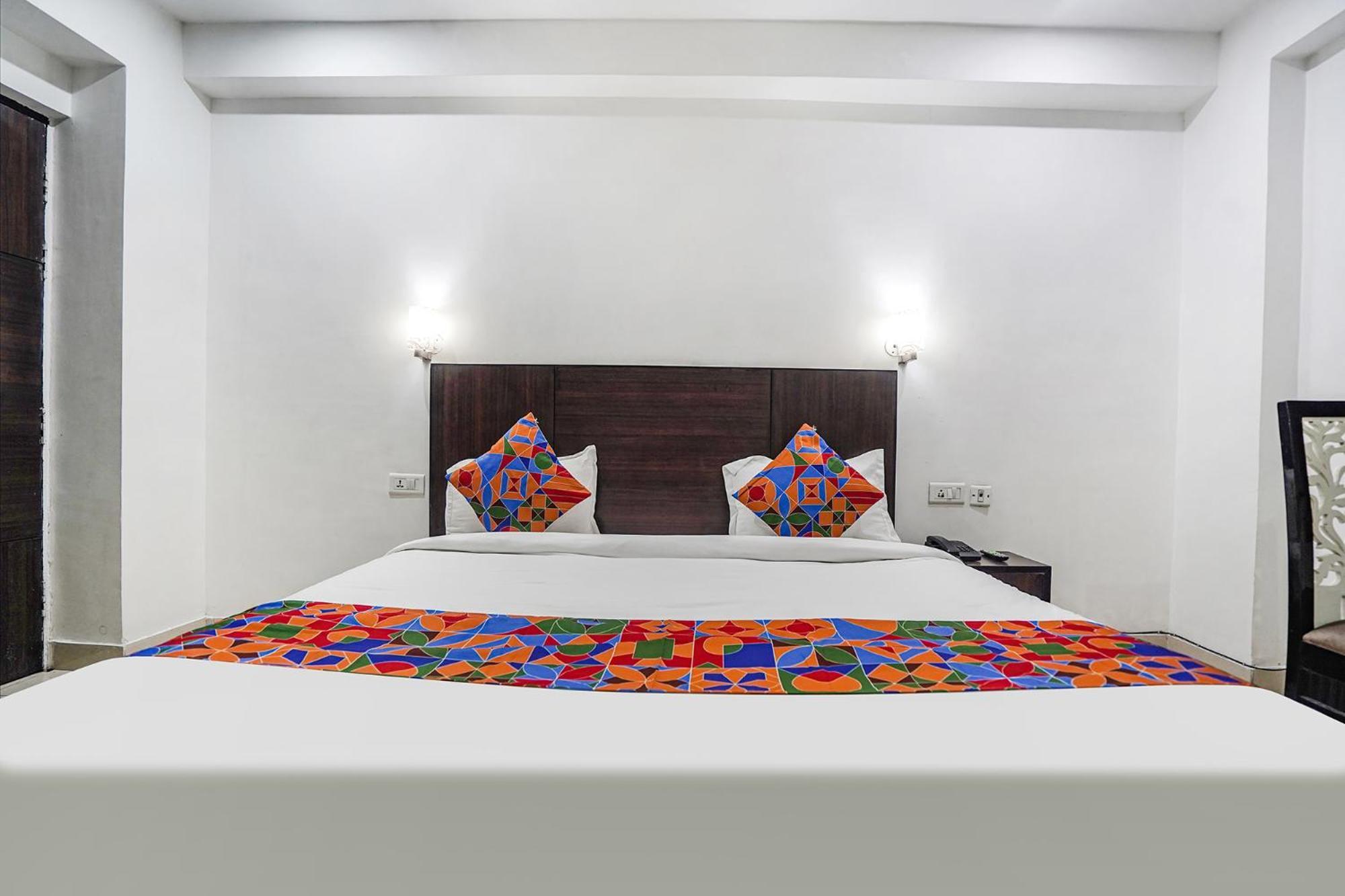Fabhotel Idea Inn Агра Екстериор снимка